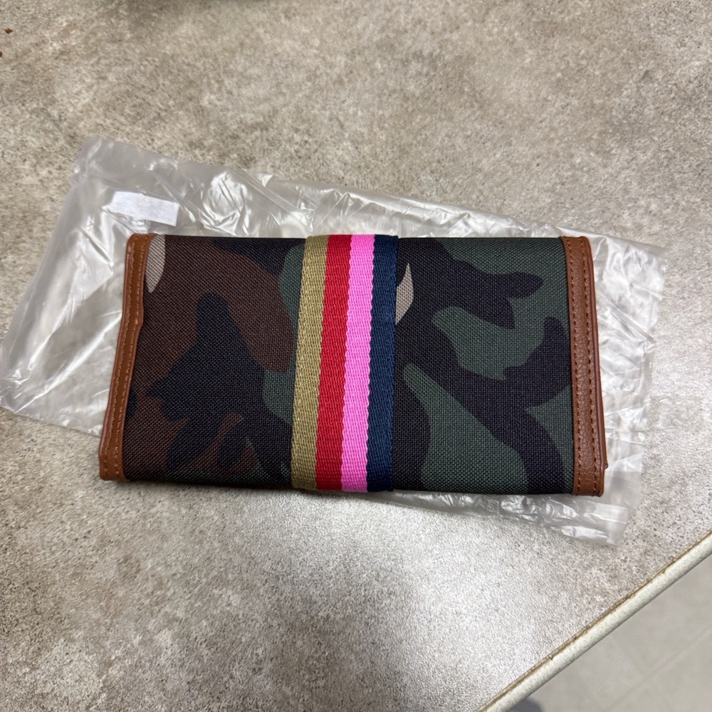 Plunder Design Cute Trendy Stylish Women’s Camo Camouflage Handbag Clutch Wallet